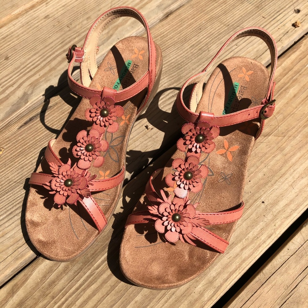 Women’s Baretraps Hammond Red Rose sandals